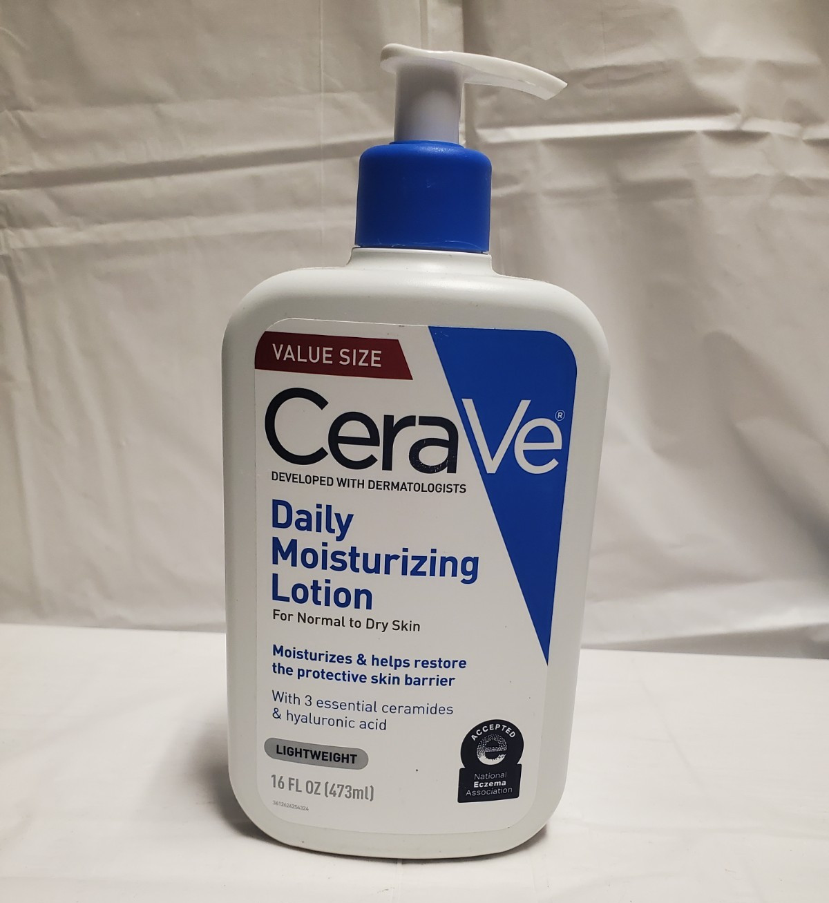 CeraVe Daily Moisturizing Lotion Pump Hyaluronic Acid Normal to Dry 16 fl oz