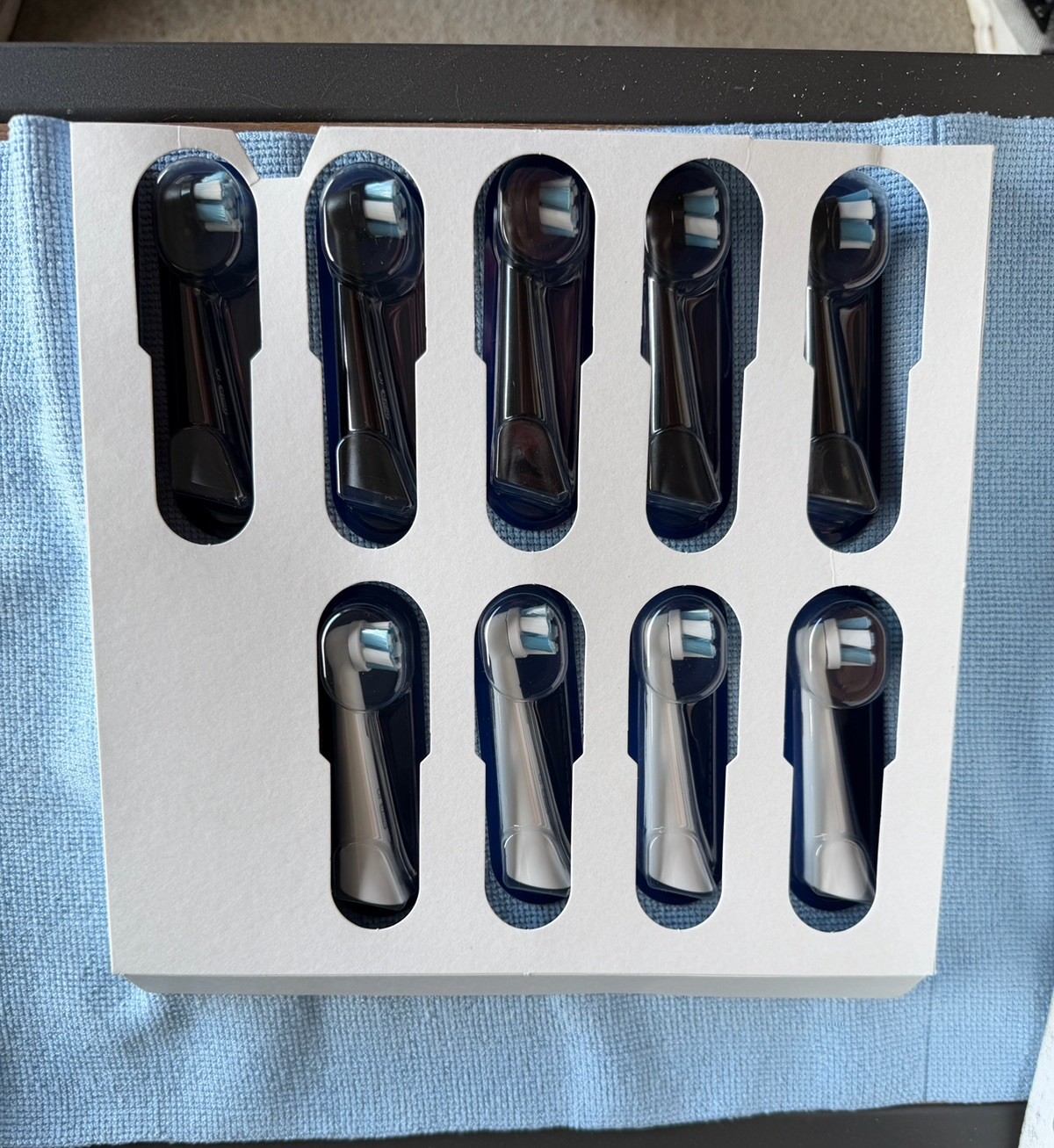 Oral-B iO Deep Clean Replacement Toothbrush Head, 9-count