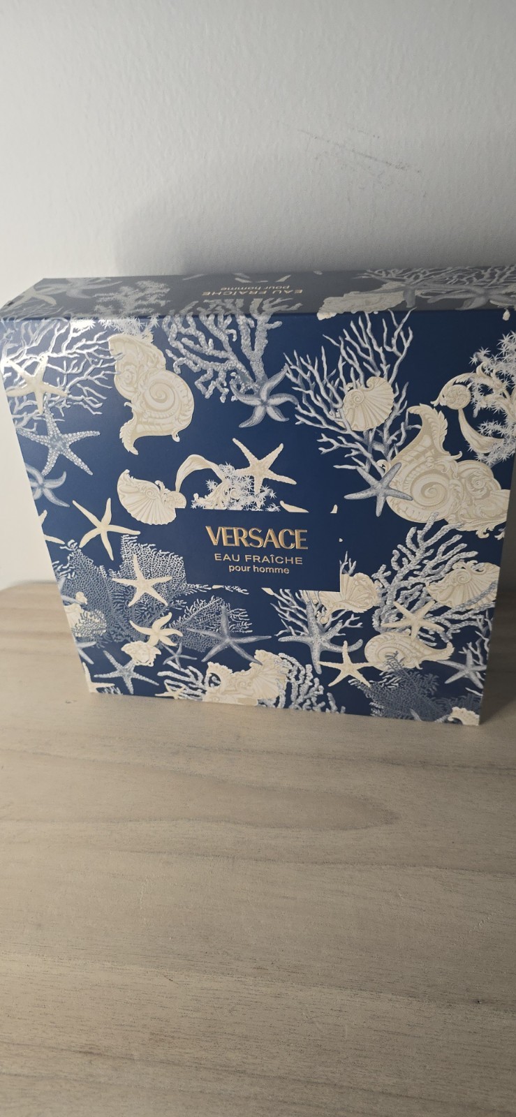 Versace Eau Fraiche Pour Homme Gift Set EDT Spray, 3.4 fl oz Regular Size