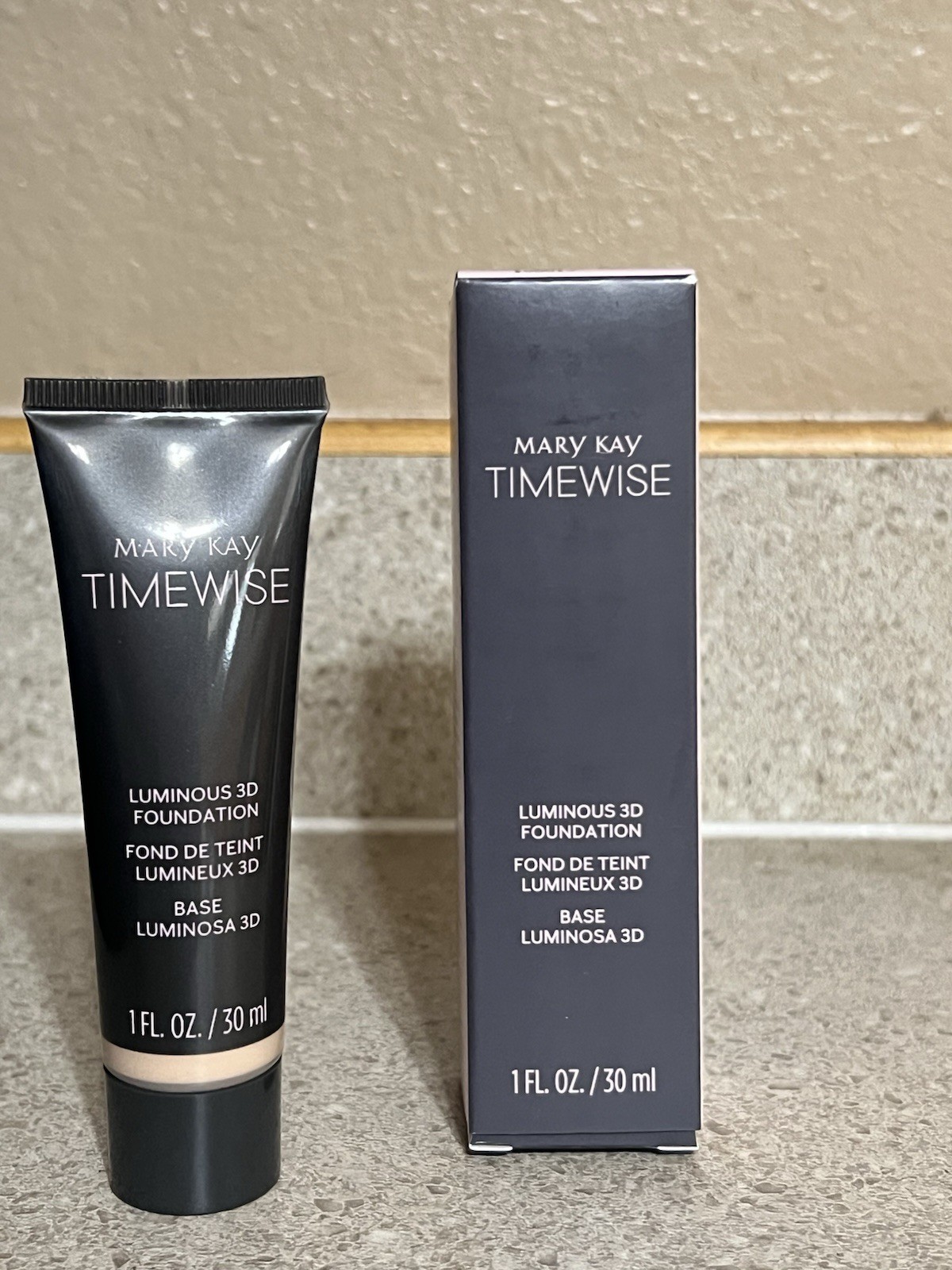 Mary Kay TimeWise Luminous 3D Foundation Ivory W 120 1 fl oz Oil-Free