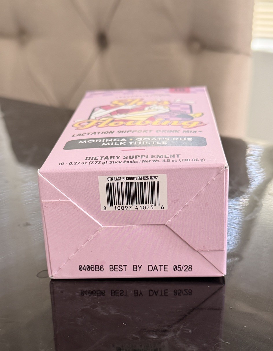 Legendairy Milk She’s Flowing Lactation Drink Mix Blackberry Lemonade 18 Packs