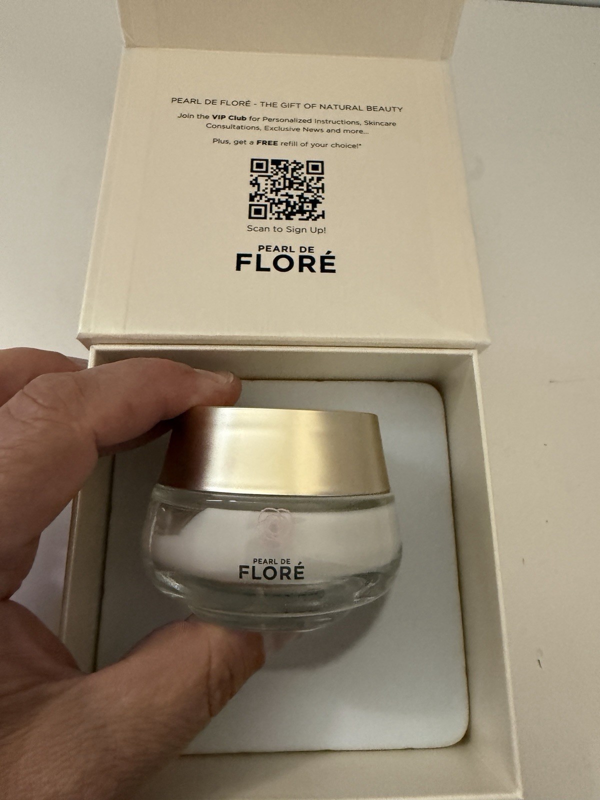 Pearl de Flore Le Rose Daily Defense Cream, New- 1.76oz/50g