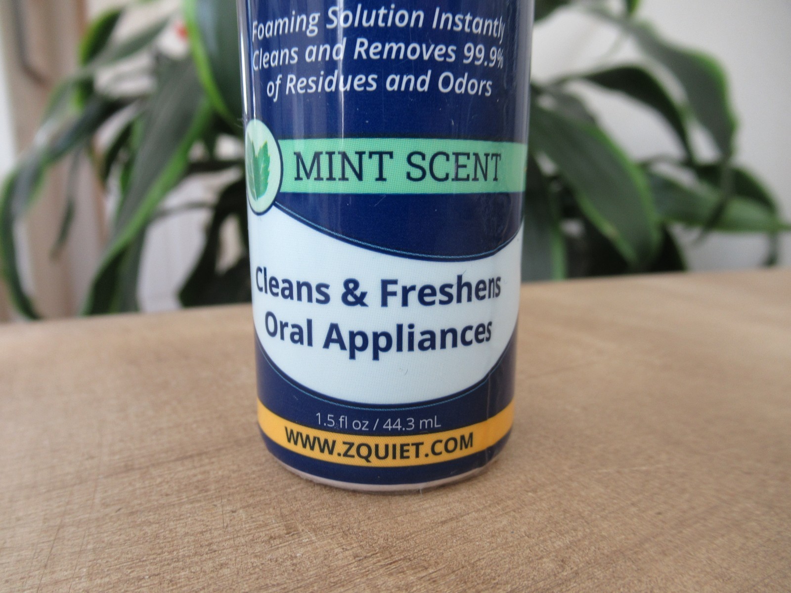 Z Quiet Clean Mint Scent Foaming Solution/Cleaner For Oral Appliances 1.5 fl oz