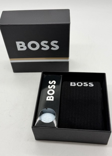 BOSS Regular-Length Socks & Branded Golf Balls Gift Set – Black