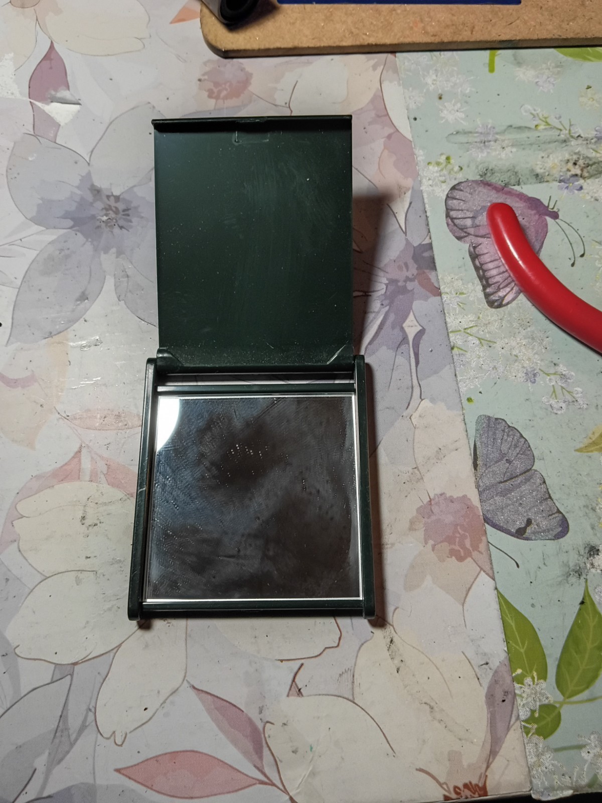 Green Square Folding Compact Makeup Mirror w/ Fleur-de-Lis Emblem 3″