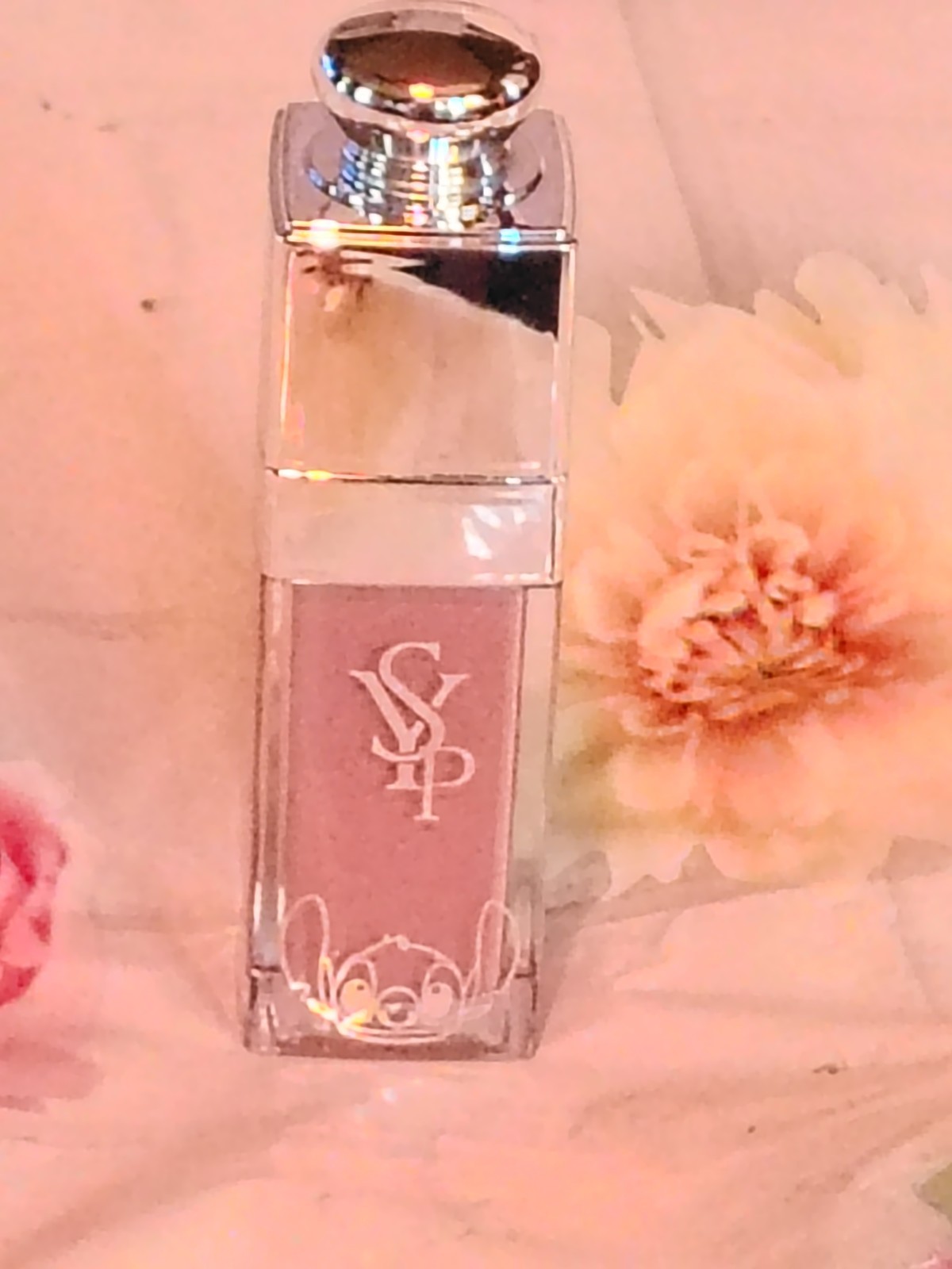 Pink Liquid Shine Lip Gloss, 12M PAO, Item No. SYP-LG001