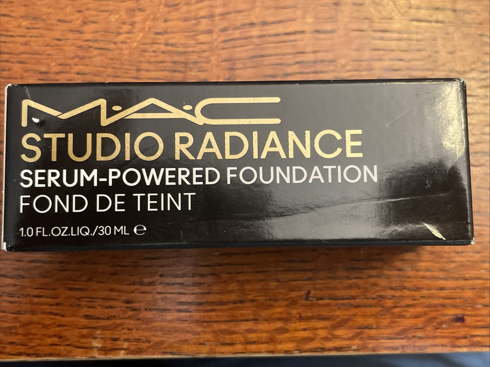 M.A.C. Concealer, Foundation & Broad Spectrum 15 24H Foundation