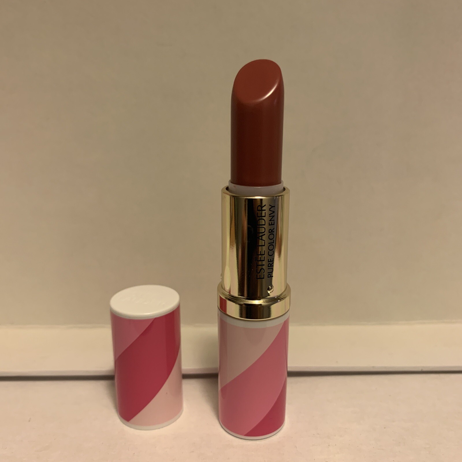 Estee Lauder Pure Color Envy Sculpting Lipstick 3.5g #440 Irresistible