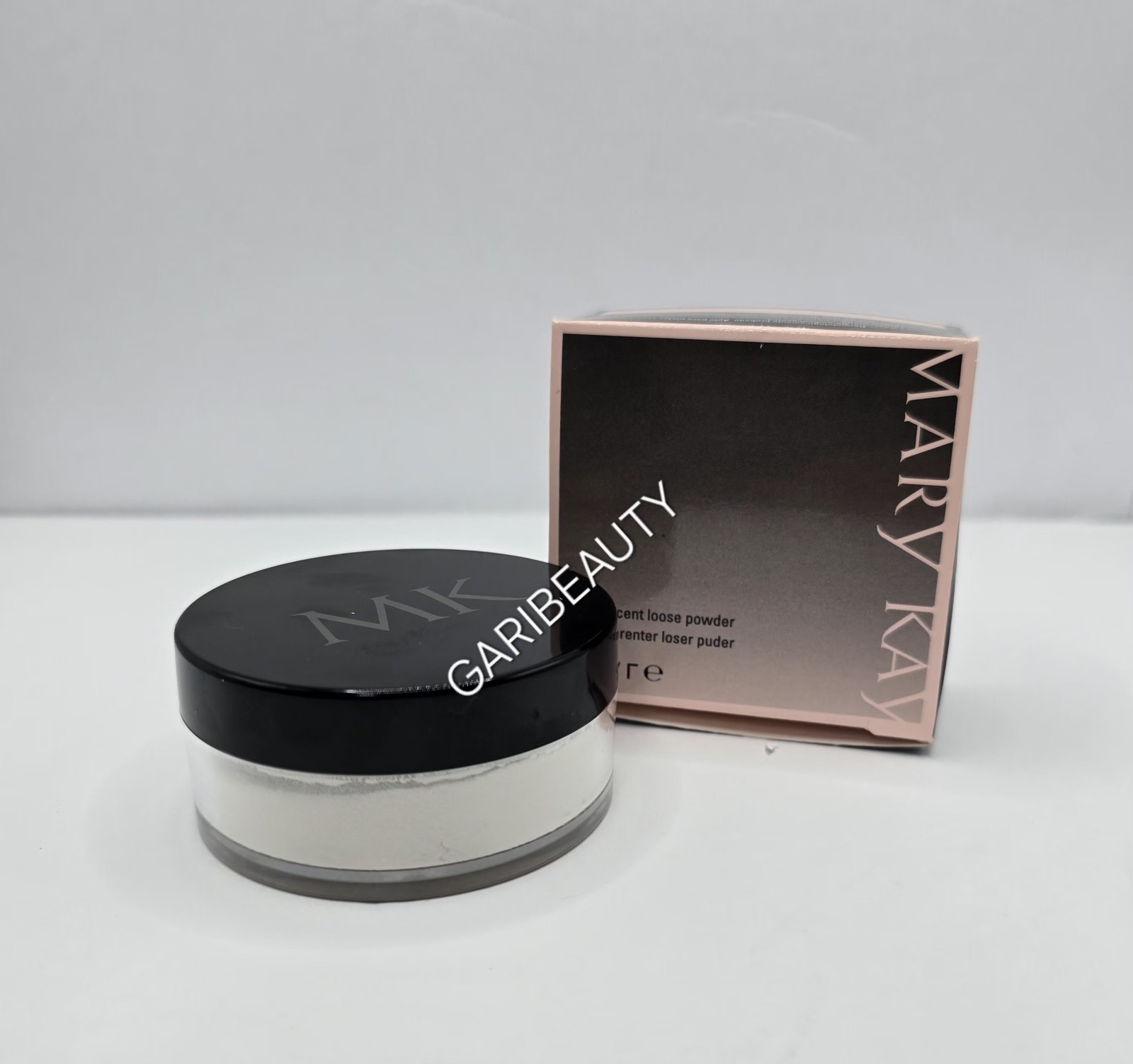 mary kay translucent loose powder. New with box.