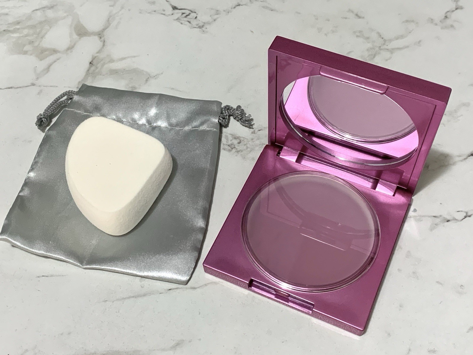 Mally Evercolor Poreless Face Defender full size with sponge & pouch NWOB