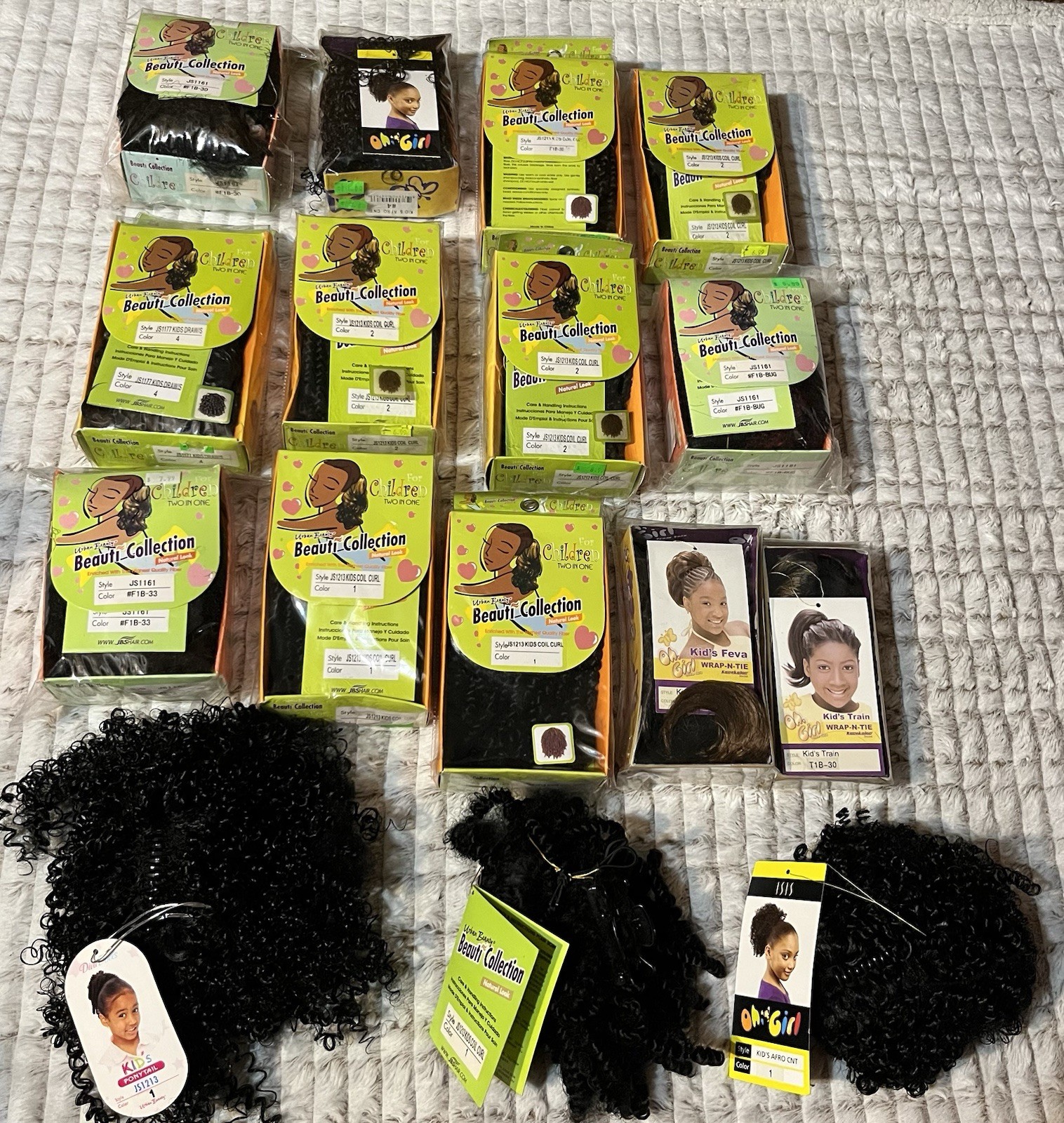 Hair Extensions & Clip In Ponytails Lot of 32 Various Brands & Length As Shown